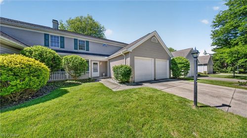 20745 Sun Meadow Trl, Strongsville, OH, 44149-5841 | Card Image