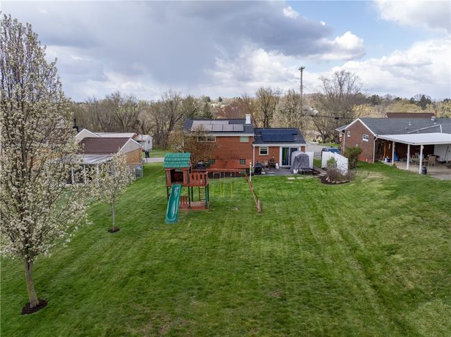 Where do you find a yard like this? Level, useable beautiful back yard. | Image 19