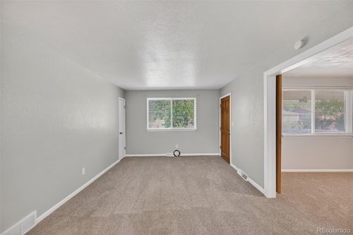 26 Newland Ct, Lakewood, CO, 80226-2138 | Card Image