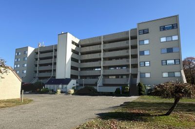 B14 - 85 Viscount Drive, Condo with 2 bedrooms, 1 bathrooms and null parking in Milford CT | Image 2