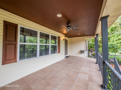 215 Tahlequah Drive, Loudon, TN, 37774 | Card Image