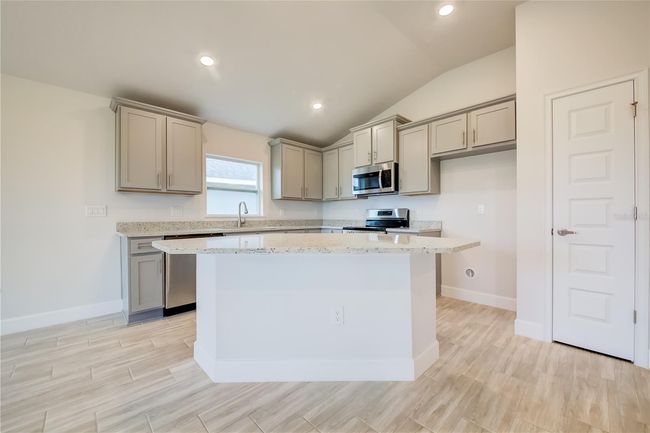 6814 162 Nd Pl E, House other with 3 bedrooms, 2 bathrooms and null parking in PARRISH FL | Image 11