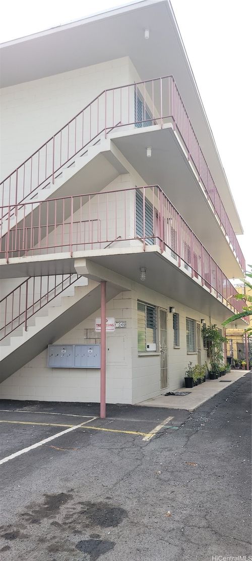 4-1046 Wong Ho Ln, Honolulu, HI, 96814-1634 | Card Image