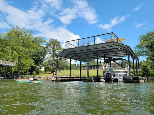 5557 Waterwood Dr, Gainesville, GA, 30506-2328 | Card Image