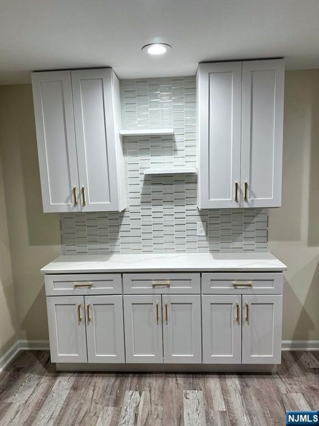 105 State St, Condo with 2 bedrooms, 2 bathrooms and null parking in Hackensack NJ | Image 4