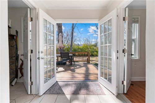 1060 Mclinden Ave Se, Smyrna, GA, 30080-4144 | Card Image