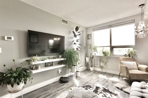 506-4 Elsinore Path, Etobicoke, ON, M8V4G7 | Card Image