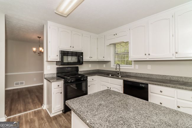 8091 Bouldercrest Pl, House other with 4 bedrooms, 3 bathrooms and 2 parking in Douglasville GA | Image 9