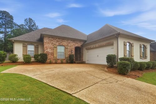 152 Grandeur Dr, Brandon, MS, 39042-5015 | Card Image
