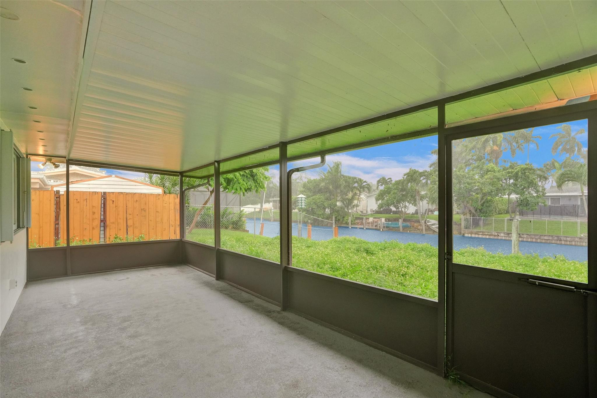 Residential in Plantation 5