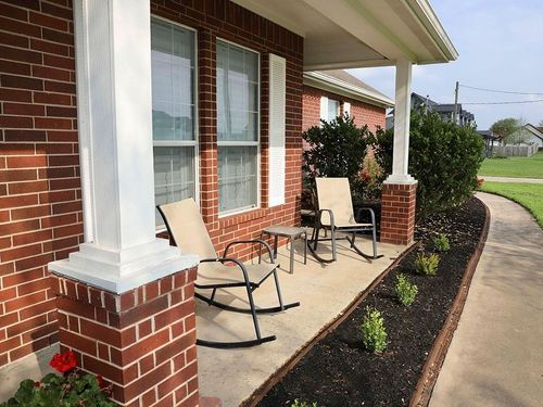 2862 Dees Cir, Sealy, TX, 77474-2238 | Card Image
