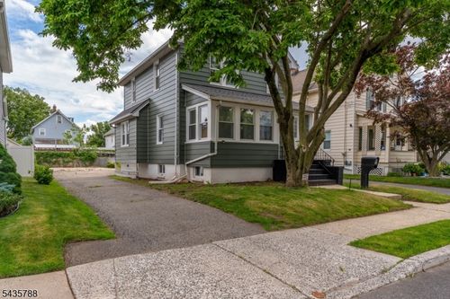 11 Jean Ct, Woodbridge, NJ, 07095-3317 | Card Image