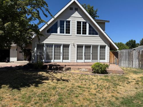 104 Pioneer Pl, Lakeview, OR, 97630-1258 | Card Image