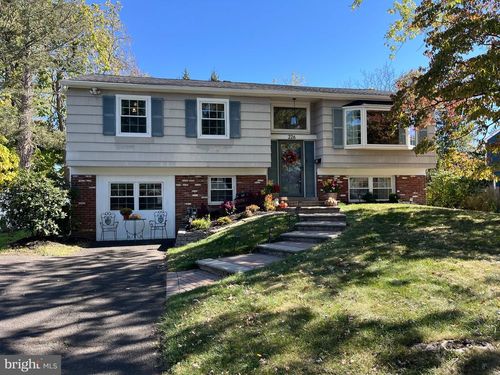 226 Meadow Dr, Yardley, PA, 19067-1312 | Card Image
