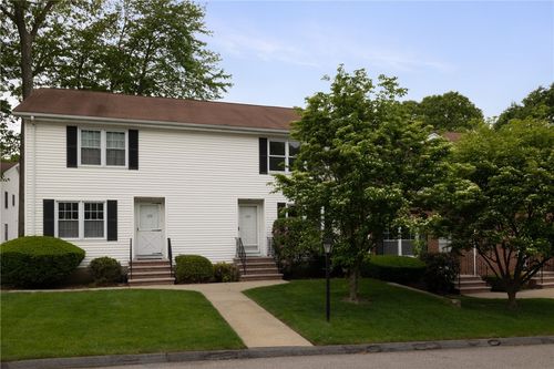 123 Forestwood Dr, North Providence, RI, 02904-3839 | Card Image