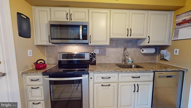 1013 Oldham Ct, Townhouse with 3 bedrooms, 2 bathrooms and null parking in BENSALEM PA | Image 17