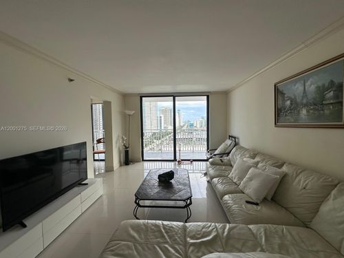 2202-210 174th St, Sunny Isles Beach, FL, 33160-3329 | Card Image