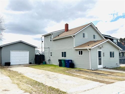 414 3rd Ave E, Biggar, SK, S0K0M0 | Card Image