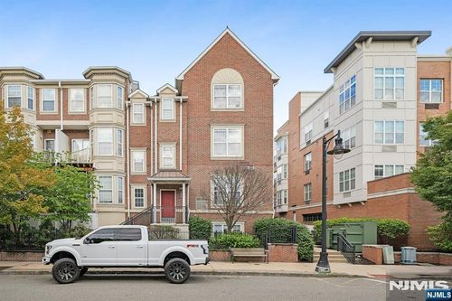 200 Dey St, Harrison, NJ, 07029-1884 | Card Image