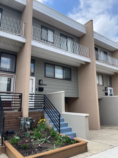 9255 W Ballard Rd, Des Plaines, IL, 60016-4901 | Card Image