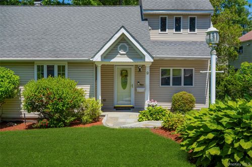 9 Pembrook Dr, Yonkers, NY, 10710-2803 | Card Image