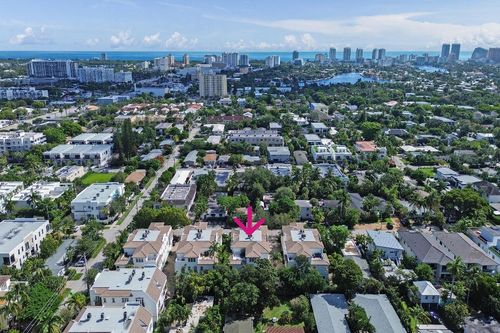 835-835 Ne 16th Ter, Fort Lauderdale, FL, 33304-4576 | Card Image