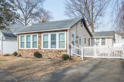 315 Lake Shore Dr, Parsippany, NJ, 07054-3234 | Card Image