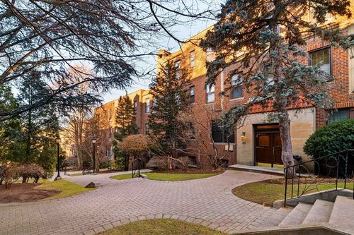 apt-1-321 Tappan St, Brookline, MA, 02445-5335 | Card Image