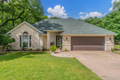 1405 Scotland Ave, Azle, TX, 76020-3927 | Card Image