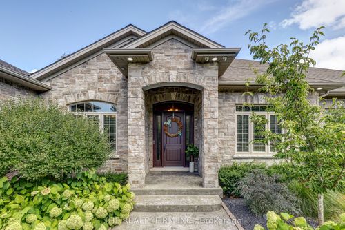 22060 Nissouri Rd, Thorndale, ON, N0M2P0 | Card Image
