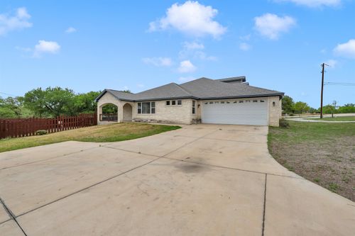 623 Skyline Dr, Kingsland, TX, 78639-4426 | Card Image