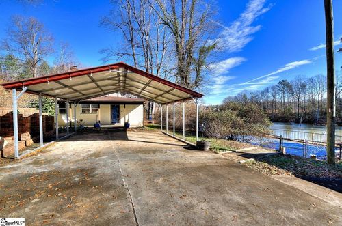 1212 Riveroak Rd, inman, SC, 29349-8165 | Card Image