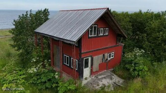 Back side of cabin | Image 34