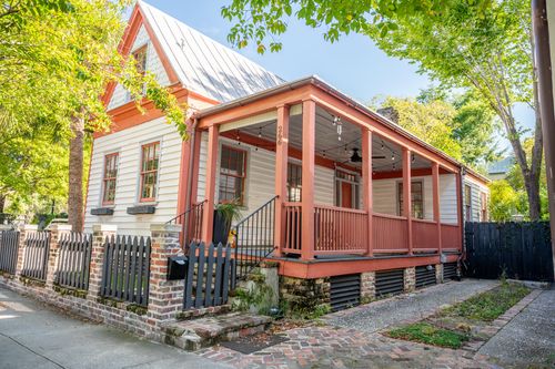 266 Ashley Ave, Charleston, SC, 29403-5836 | Card Image