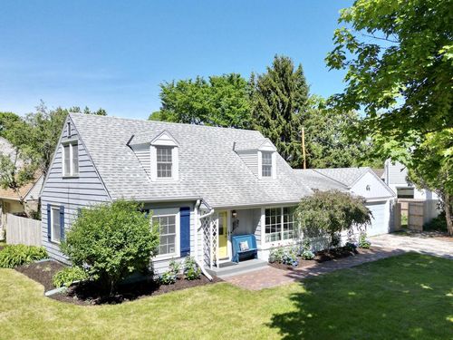 8305 N Whitney Road, Fox Point, WI, 53217 | Card Image