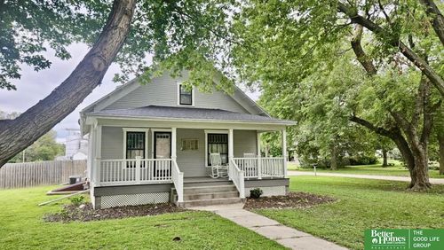 740 9th Ave, Fairmont, NE, 68354-8620 | Card Image