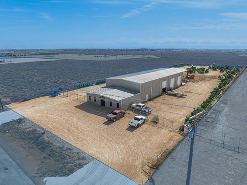 2416 E County Rd 130, Midland, TX, 79706 | Card Image