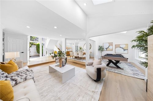 12 Oakdale, Irvine, CA, 92604-3221 | Card Image