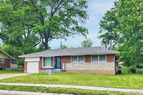 1321 Highmont Dr, Saint Louis, MO, 63135-3041 | Card Image