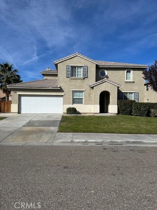 15616 Bow String St, Victorville, CA, 92394-6717 | Card Image