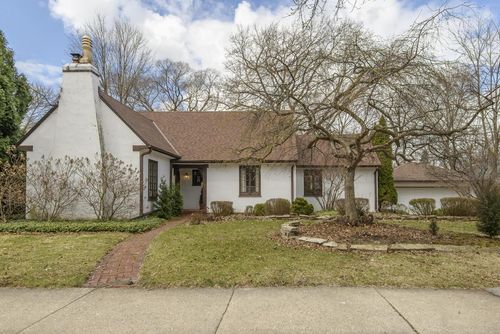 122 S Grand Avenue, Waukesha, WI, 53186 | Card Image