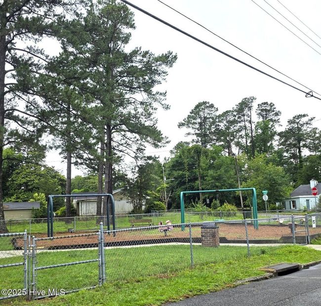 3208 Camden Cir, House other with 2 bedrooms, 2 bathrooms and 1 parking in Wilmington NC | Image 37