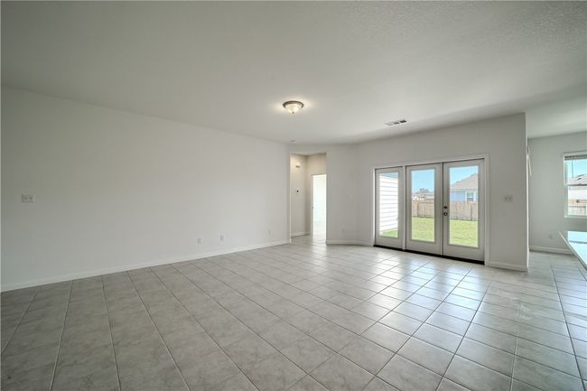 307 Cold Spring Loop, House other with 3 bedrooms, 2 bathrooms and 3 parking in Bastrop TX | Image 7