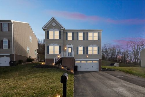 208 Summit Cir, Houston, PA, 15342-1093 | Card Image