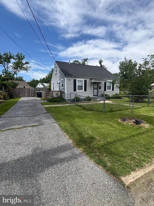 213 Seneca Dr, OXON HILL, MD, 20745-1222 | Card Image