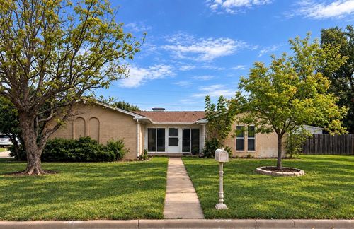 3001 S Murco Dr, Mineral Wells, TX, 76067-9010 | Card Image