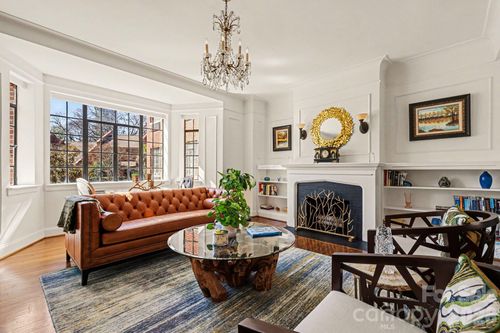 202-301 W 10th St, Charlotte, NC, 28202-2272 | Card Image