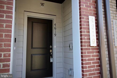 4619 Olivine Dr, CHANTILLY, VA, 20151-4287 | Card Image