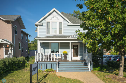 203 8th St S, Fargo, ND, 58103-1824 | Card Image