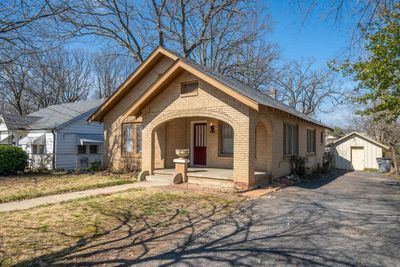 208 Woodlawn Avenue, House other with 3 bedrooms, 2 bathrooms and null parking in Hot Springs AR | Image 2